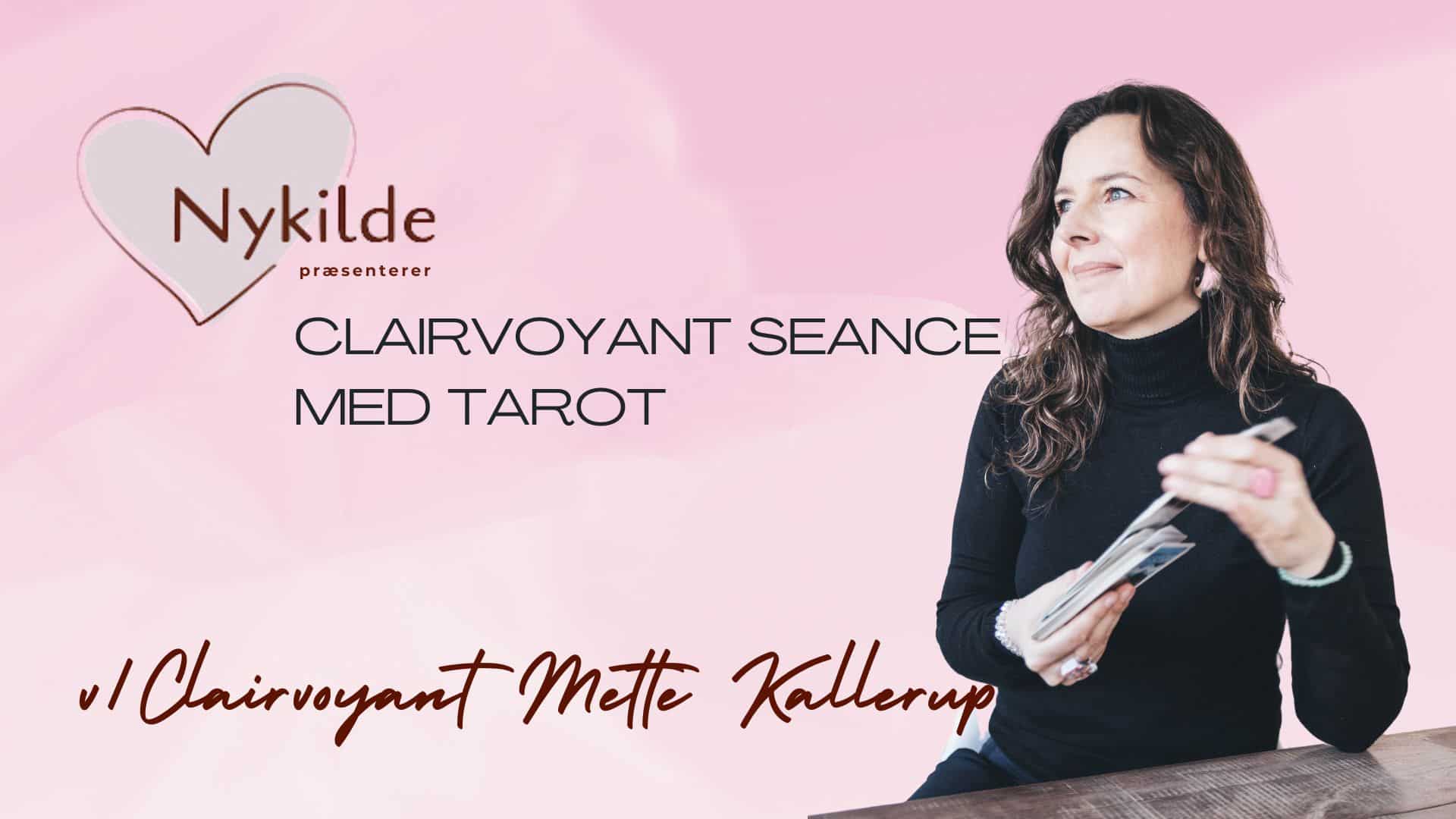 Clairvoyant seance med tarot.